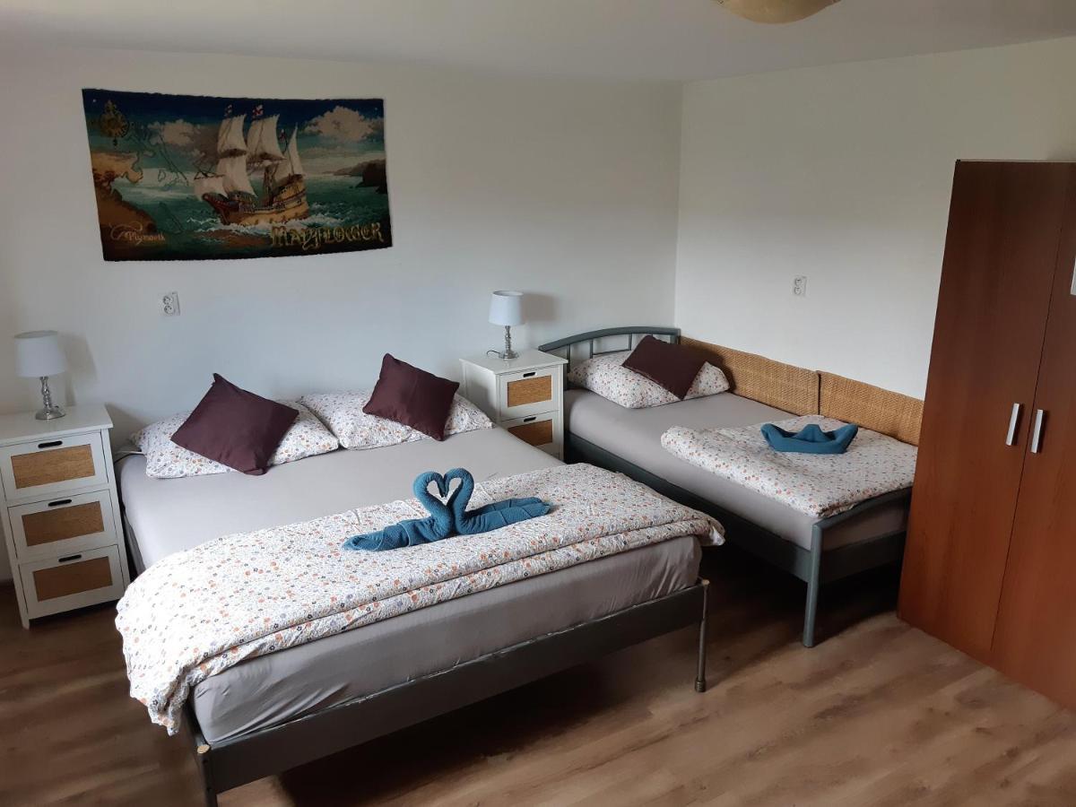 Apartman U Benkov Lucky Exterior photo