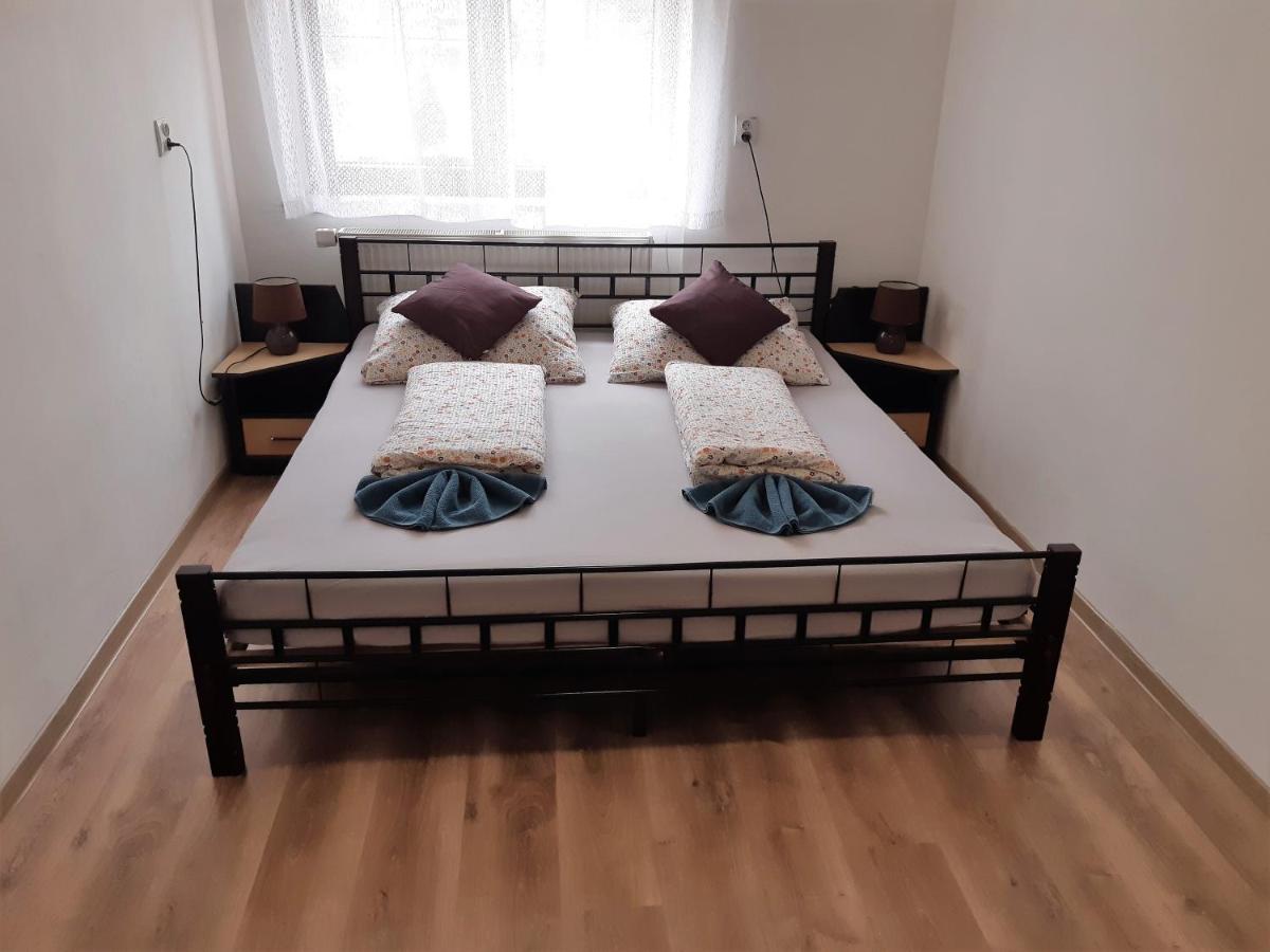 Apartman U Benkov Lucky Exterior photo