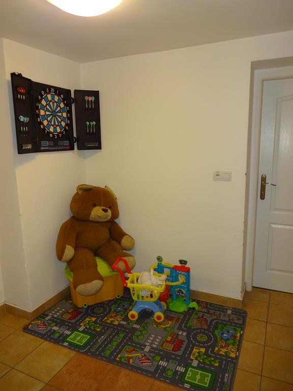 Apartman U Benkov Lucky Exterior photo